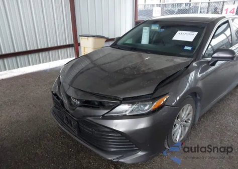 2018 Toyota Camry Le from USA, damaged, VIN 4T1B11HK0JU027366